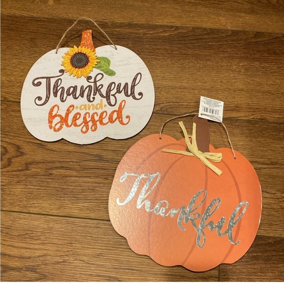 Fall Cookie Cutters, PLUS Cookie Container AND Decorative Wall Hangers - Picture 2 of 15